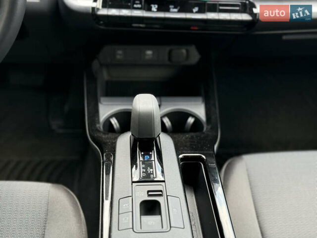 Тойота Приус, объемом двигателя 0 л и пробегом 15 тыс. км за 28000 $, фото 12 на Automoto.ua