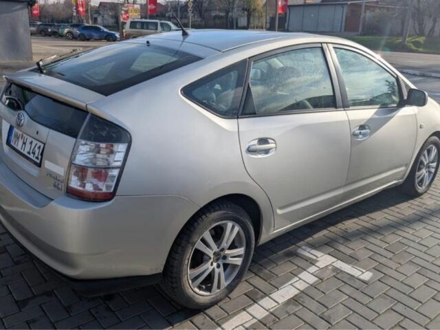 Серый Тойота Приус, объемом двигателя 1.5 л и пробегом 241 тыс. км за 2450 $, фото 6 на Automoto.ua