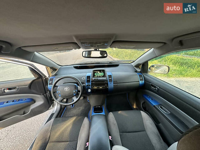 Серый Тойота Приус, объемом двигателя 1.5 л и пробегом 232 тыс. км за 6000 $, фото 16 на Automoto.ua