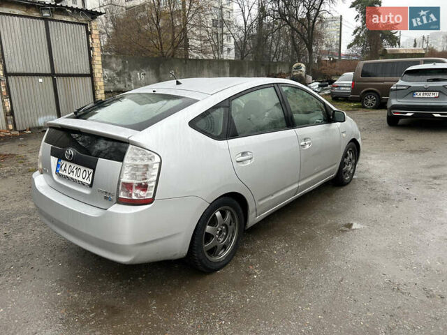 Серый Тойота Приус, объемом двигателя 1.5 л и пробегом 572 тыс. км за 4500 $, фото 5 на Automoto.ua