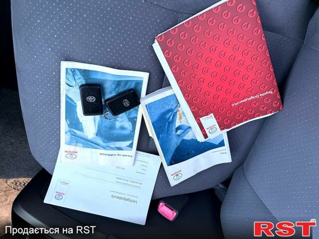 Сірий Тойота Пріус, об'ємом двигуна 1.5 л та пробігом 278 тис. км за 7650 $, фото 13 на Automoto.ua