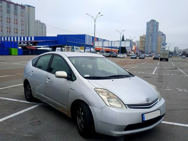 Сірий Тойота Пріус, об'ємом двигуна 1.5 л та пробігом 250 тис. км за 4999 $, фото 5 на Automoto.ua