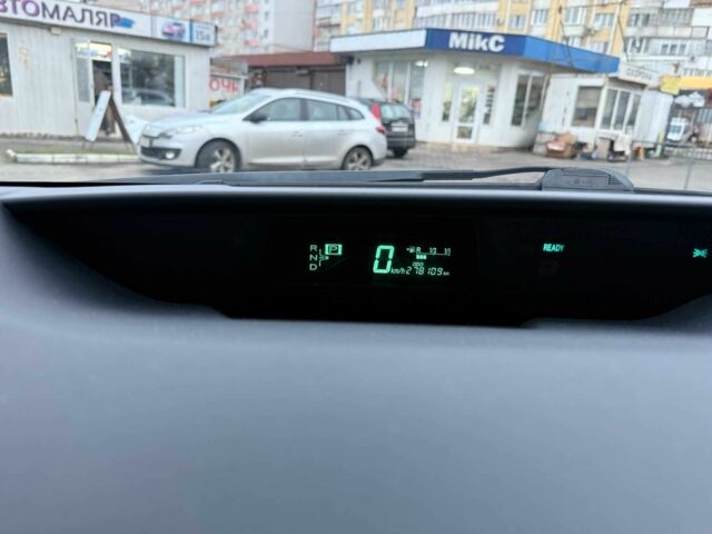 Серый Тойота Приус, объемом двигателя 1.5 л и пробегом 278 тыс. км за 7650 $, фото 14 на Automoto.ua