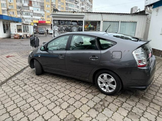 Серый Тойота Приус, объемом двигателя 1.5 л и пробегом 278 тыс. км за 7650 $, фото 6 на Automoto.ua