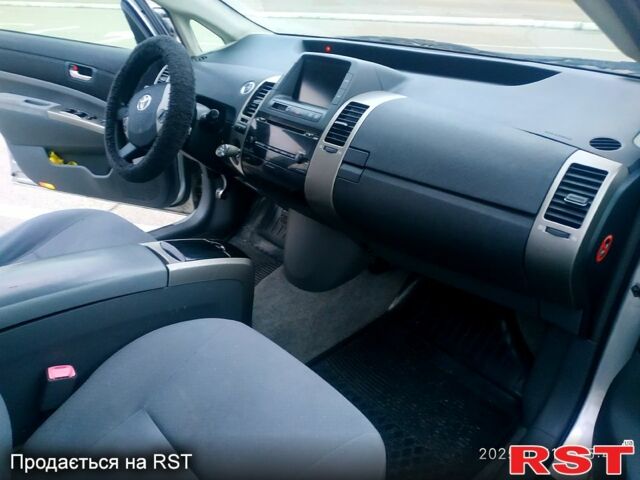 Сірий Тойота Пріус, об'ємом двигуна 1.5 л та пробігом 250 тис. км за 4999 $, фото 6 на Automoto.ua