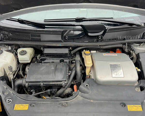 Серый Тойота Приус, объемом двигателя 1.5 л и пробегом 275 тыс. км за 5870 $, фото 14 на Automoto.ua