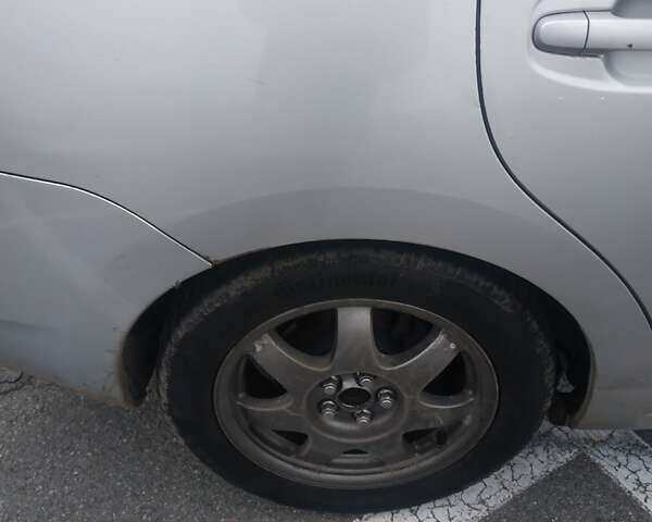 Серый Тойота Приус, объемом двигателя 1.5 л и пробегом 250 тыс. км за 4999 $, фото 26 на Automoto.ua