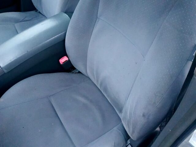 Сірий Тойота Пріус, об'ємом двигуна 1.5 л та пробігом 250 тис. км за 4999 $, фото 9 на Automoto.ua