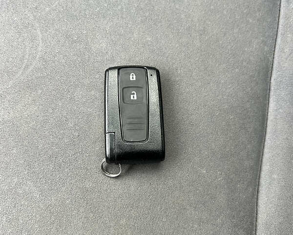 Серый Тойота Приус, объемом двигателя 1.5 л и пробегом 275 тыс. км за 5870 $, фото 15 на Automoto.ua