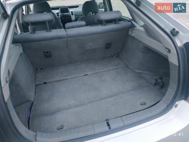 Серый Тойота Приус, объемом двигателя 1.5 л и пробегом 250 тыс. км за 4999 $, фото 62 на Automoto.ua