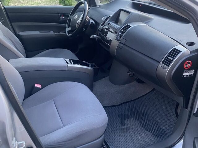 Сірий Тойота Пріус, об'ємом двигуна 1.5 л та пробігом 350 тис. км за 6500 $, фото 5 на Automoto.ua