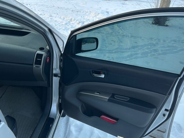 Серый Тойота Приус, объемом двигателя 1.5 л и пробегом 250 тыс. км за 7999 $, фото 18 на Automoto.ua