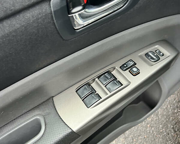 Серый Тойота Приус, объемом двигателя 1.5 л и пробегом 275 тыс. км за 5870 $, фото 11 на Automoto.ua