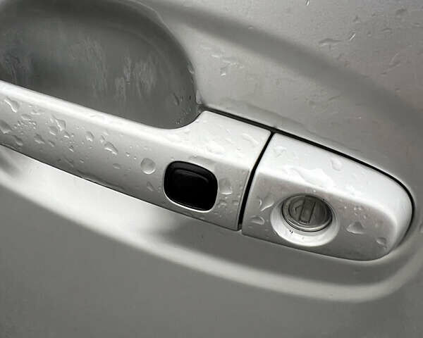 Серый Тойота Приус, объемом двигателя 1.5 л и пробегом 275 тыс. км за 5870 $, фото 8 на Automoto.ua