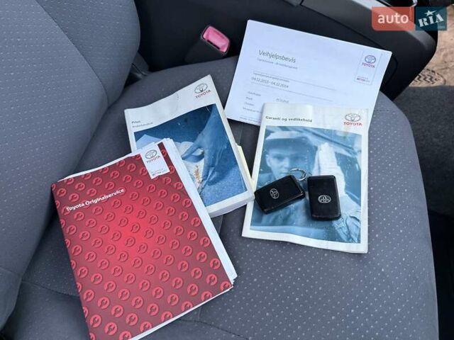 Серый Тойота Приус, объемом двигателя 1.5 л и пробегом 278 тыс. км за 7650 $, фото 24 на Automoto.ua