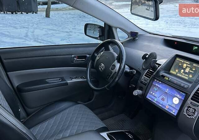 Серый Тойота Приус, объемом двигателя 1.5 л и пробегом 250 тыс. км за 7999 $, фото 20 на Automoto.ua