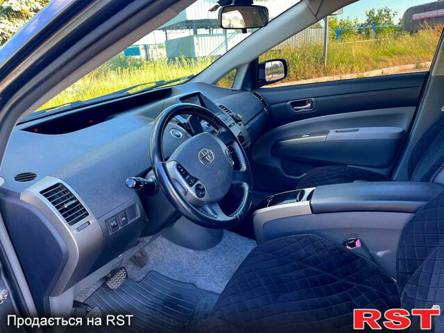 Серый Тойота Приус, объемом двигателя 1.5 л и пробегом 280 тыс. км за 6800 $, фото 11 на Automoto.ua