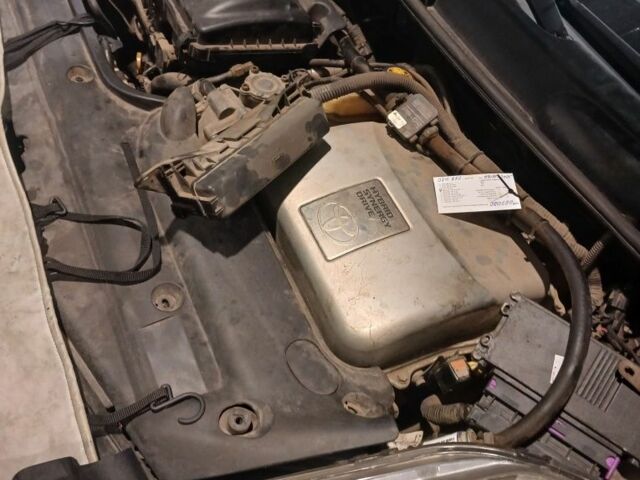 Серый Тойота Приус, объемом двигателя 4 л и пробегом 300 тыс. км за 4200 $, фото 1 на Automoto.ua