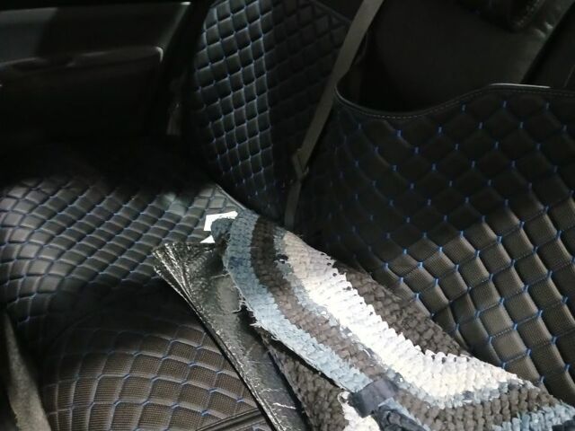 Серый Тойота Приус, объемом двигателя 4 л и пробегом 300 тыс. км за 4200 $, фото 6 на Automoto.ua