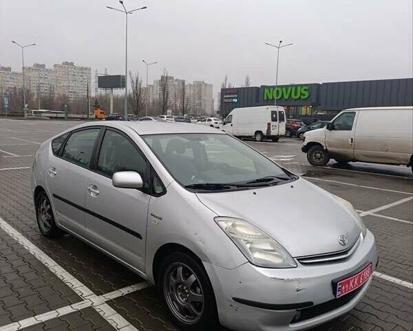 Сірий Тойота Пріус, об'ємом двигуна 1.5 л та пробігом 274 тис. км за 5999 $, фото 1 на Automoto.ua