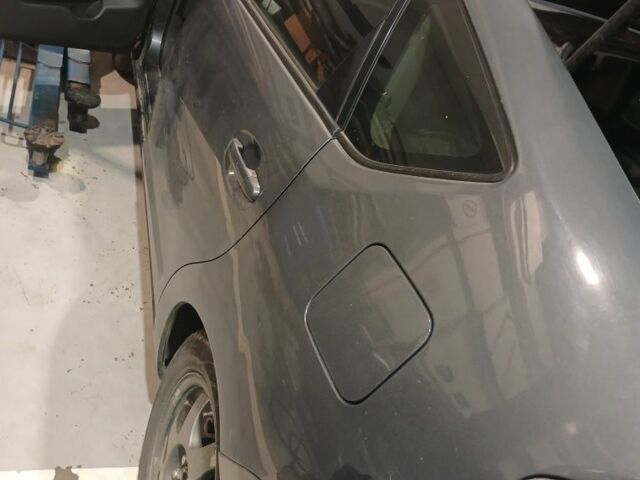 Серый Тойота Приус, объемом двигателя 4 л и пробегом 300 тыс. км за 4200 $, фото 3 на Automoto.ua