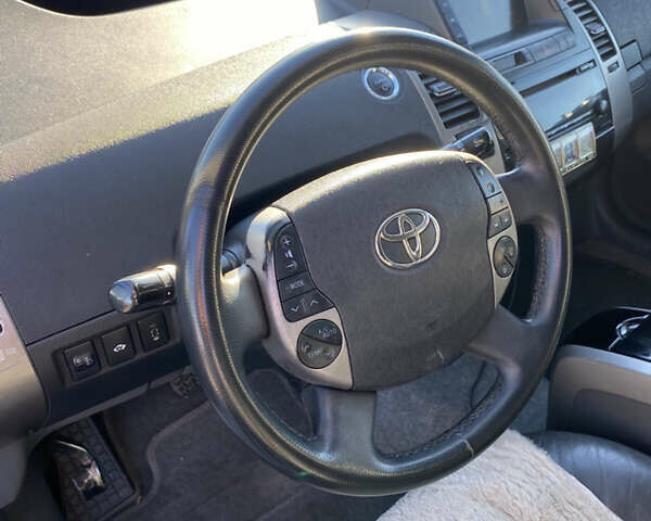 Серый Тойота Приус, объемом двигателя 1.5 л и пробегом 365 тыс. км за 6200 $, фото 14 на Automoto.ua