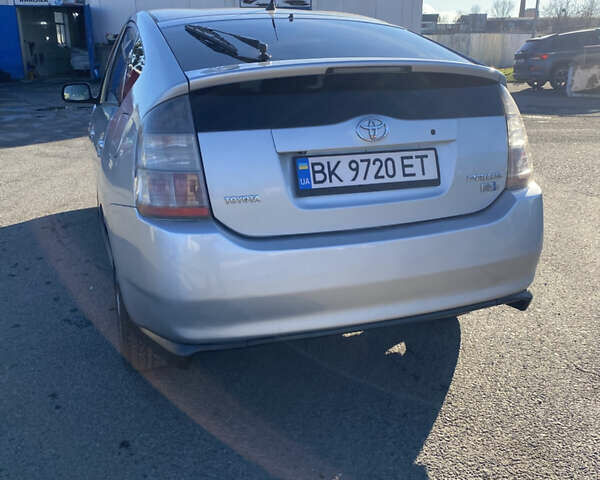 Серый Тойота Приус, объемом двигателя 1.5 л и пробегом 365 тыс. км за 6200 $, фото 7 на Automoto.ua
