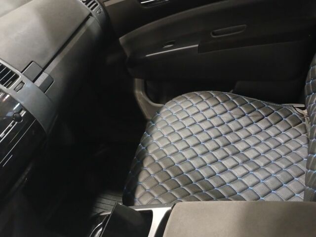 Серый Тойота Приус, объемом двигателя 4 л и пробегом 300 тыс. км за 4200 $, фото 4 на Automoto.ua