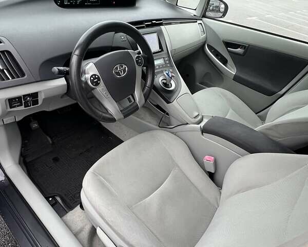 Серый Тойота Приус, объемом двигателя 1.8 л и пробегом 285 тыс. км за 9800 $, фото 10 на Automoto.ua