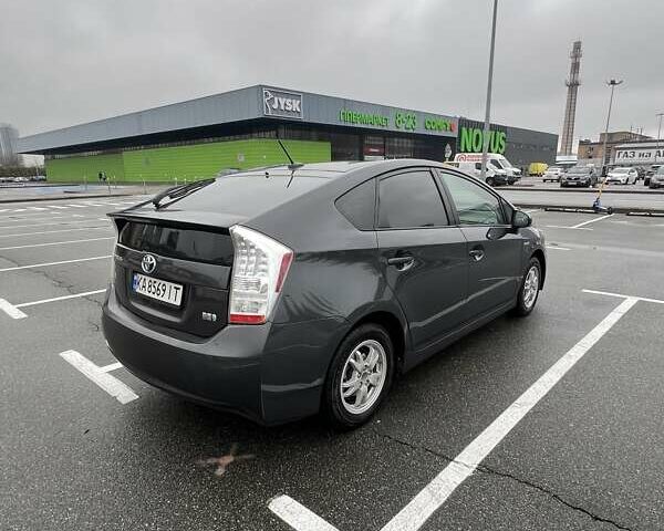 Серый Тойота Приус, объемом двигателя 1.8 л и пробегом 285 тыс. км за 9800 $, фото 2 на Automoto.ua