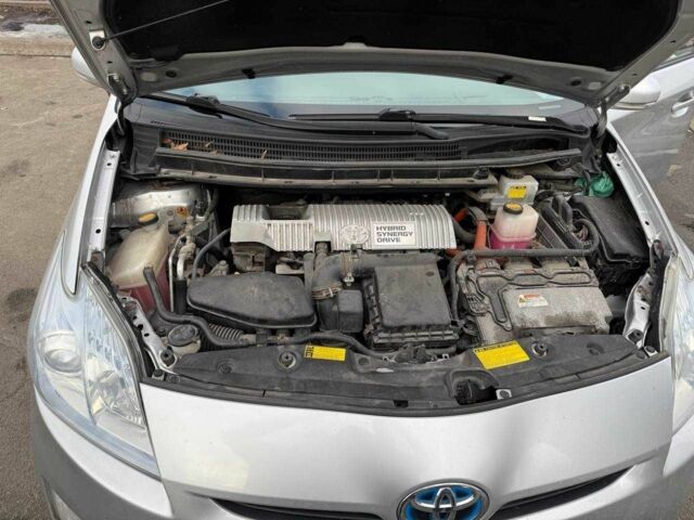 Серый Тойота Приус, объемом двигателя 1.8 л и пробегом 270 тыс. км за 8600 $, фото 5 на Automoto.ua