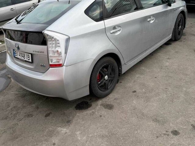 Серый Тойота Приус, объемом двигателя 1.8 л и пробегом 270 тыс. км за 8600 $, фото 1 на Automoto.ua