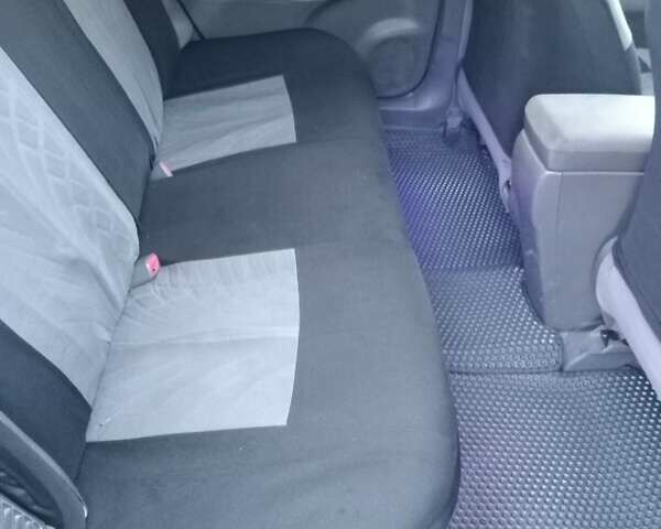 Серый Тойота Приус, объемом двигателя 1.8 л и пробегом 420 тыс. км за 8700 $, фото 3 на Automoto.ua