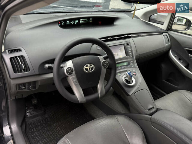 Сірий Тойота Пріус, об'ємом двигуна 1.8 л та пробігом 267 тис. км за 8900 $, фото 42 на Automoto.ua