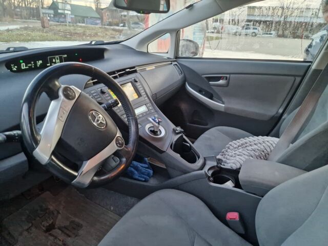 Серый Тойота Приус, объемом двигателя 1.8 л и пробегом 280 тыс. км за 10800 $, фото 8 на Automoto.ua
