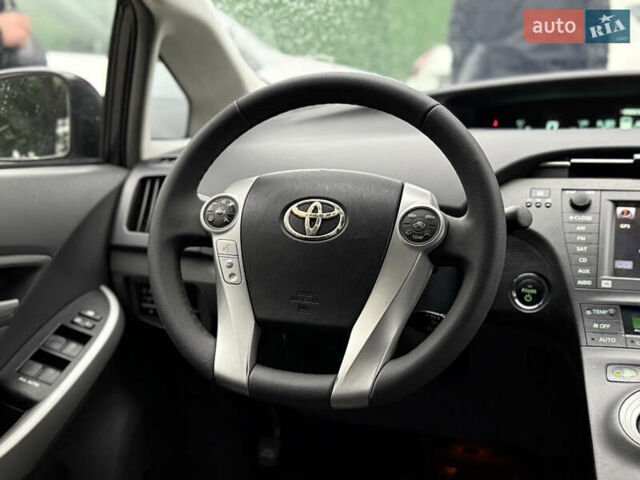 Сірий Тойота Пріус, об'ємом двигуна 1.8 л та пробігом 267 тис. км за 8900 $, фото 48 на Automoto.ua
