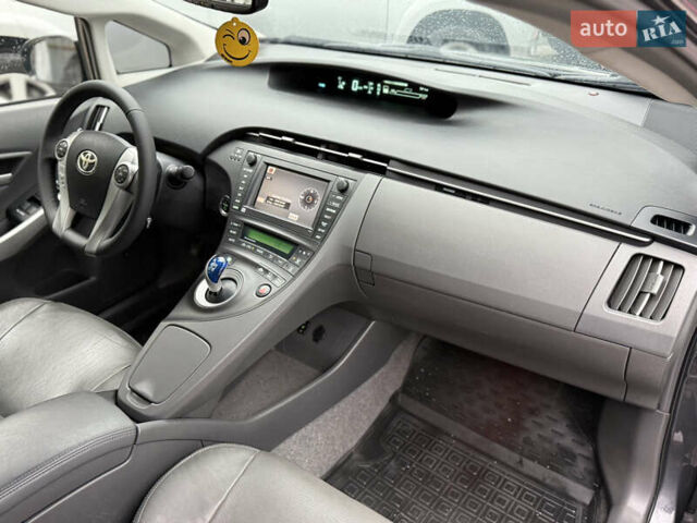 Сірий Тойота Пріус, об'ємом двигуна 1.8 л та пробігом 267 тис. км за 8900 $, фото 43 на Automoto.ua