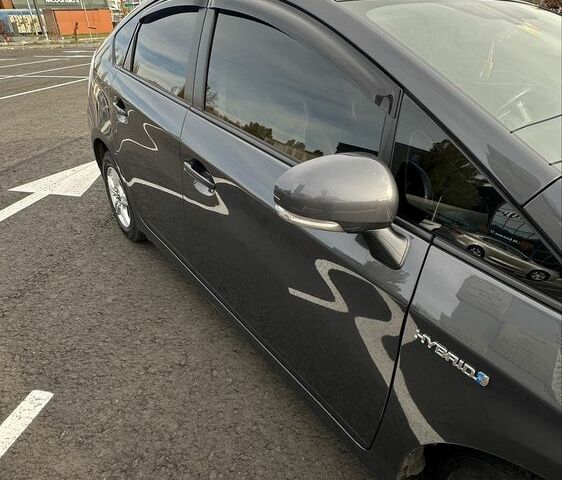 Серый Тойота Приус, объемом двигателя 1.8 л и пробегом 373 тыс. км за 11500 $, фото 11 на Automoto.ua