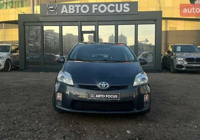 Сірий Тойота Пріус, об'ємом двигуна 1.8 л та пробігом 204 тис. км за 9490 $, фото 1 на Automoto.ua