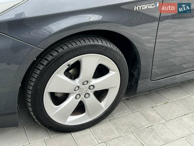 Серый Тойота Приус, объемом двигателя 1.8 л и пробегом 239 тыс. км за 10999 $, фото 34 на Automoto.ua