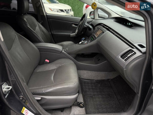 Сірий Тойота Пріус, об'ємом двигуна 1.8 л та пробігом 267 тис. км за 8900 $, фото 41 на Automoto.ua