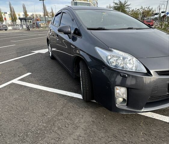 Серый Тойота Приус, объемом двигателя 1.8 л и пробегом 373 тыс. км за 11500 $, фото 12 на Automoto.ua