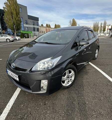 Серый Тойота Приус, объемом двигателя 1.8 л и пробегом 300 тыс. км за 11500 $, фото 9 на Automoto.ua