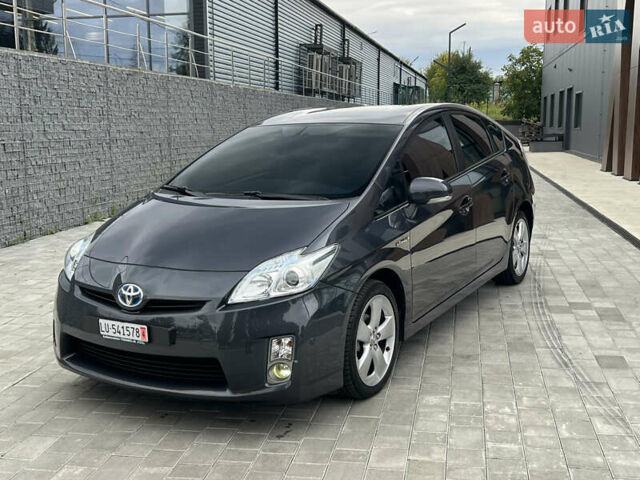 Серый Тойота Приус, объемом двигателя 1.8 л и пробегом 239 тыс. км за 10999 $, фото 5 на Automoto.ua