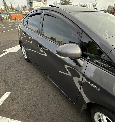 Серый Тойота Приус, объемом двигателя 1.8 л и пробегом 300 тыс. км за 11500 $, фото 3 на Automoto.ua