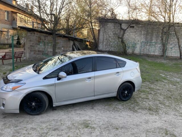 Сірий Тойота Пріус, об'ємом двигуна 1.8 л та пробігом 179 тис. км за 8500 $, фото 5 на Automoto.ua
