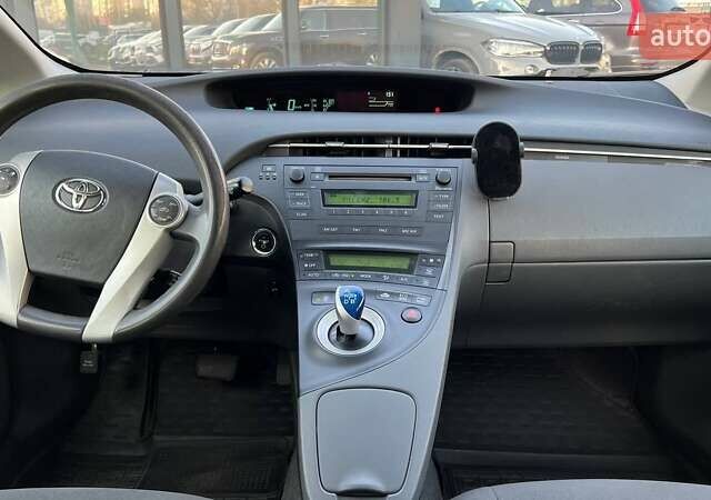 Сірий Тойота Пріус, об'ємом двигуна 1.8 л та пробігом 204 тис. км за 9490 $, фото 21 на Automoto.ua