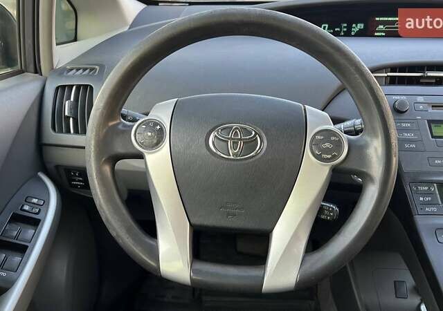 Сірий Тойота Пріус, об'ємом двигуна 1.8 л та пробігом 204 тис. км за 9490 $, фото 16 на Automoto.ua