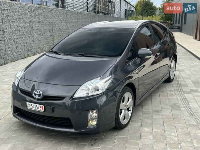 Серый Тойота Приус, объемом двигателя 1.8 л и пробегом 239 тыс. км за 10999 $, фото 6 на Automoto.ua