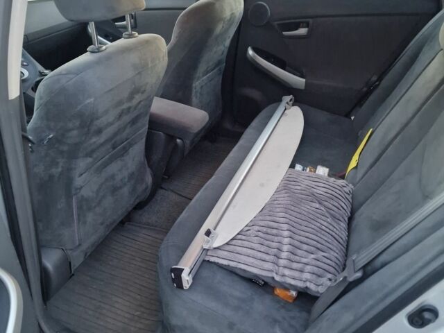 Серый Тойота Приус, объемом двигателя 1.8 л и пробегом 280 тыс. км за 10800 $, фото 5 на Automoto.ua